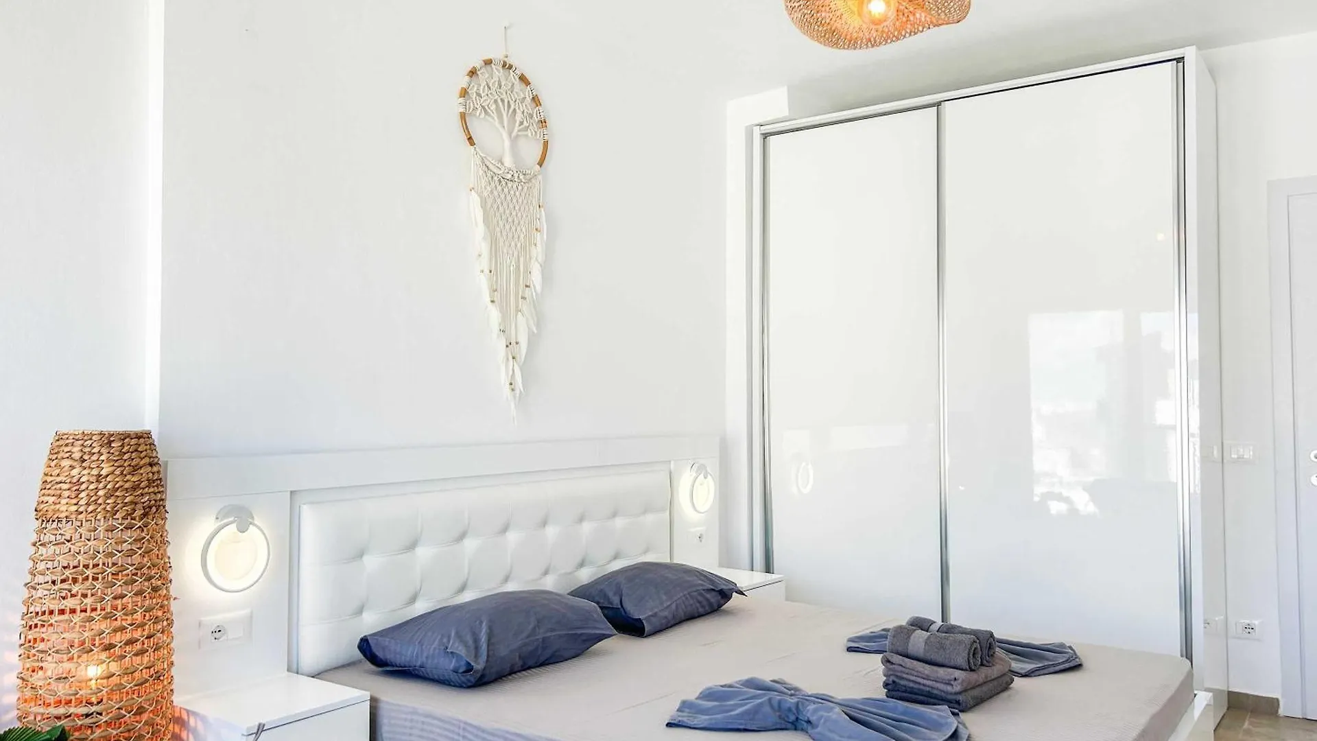 Duplex 780 - Two Floors, Terrace & Seaview Apartment Durres